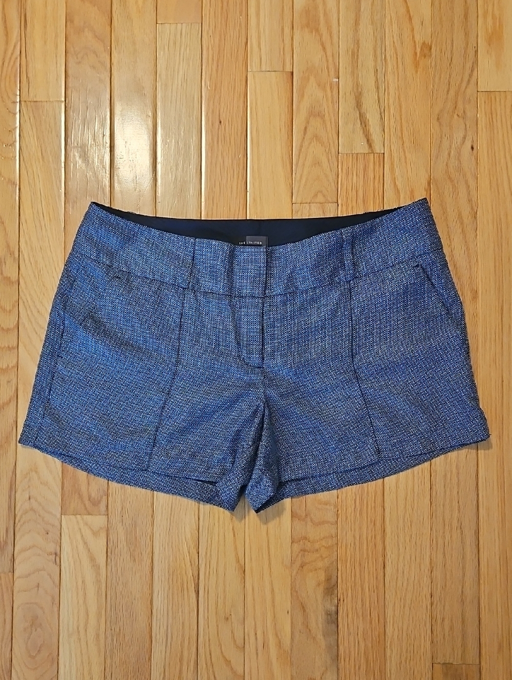 The Limited Women's Blue Black White Shorts Mid-Rise Pockets Size 12